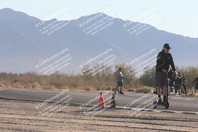 media/Oct-30-2025-Racers Edge (Thu) [[dabbdaf680]]/1-Around the Pits- Track Walk/